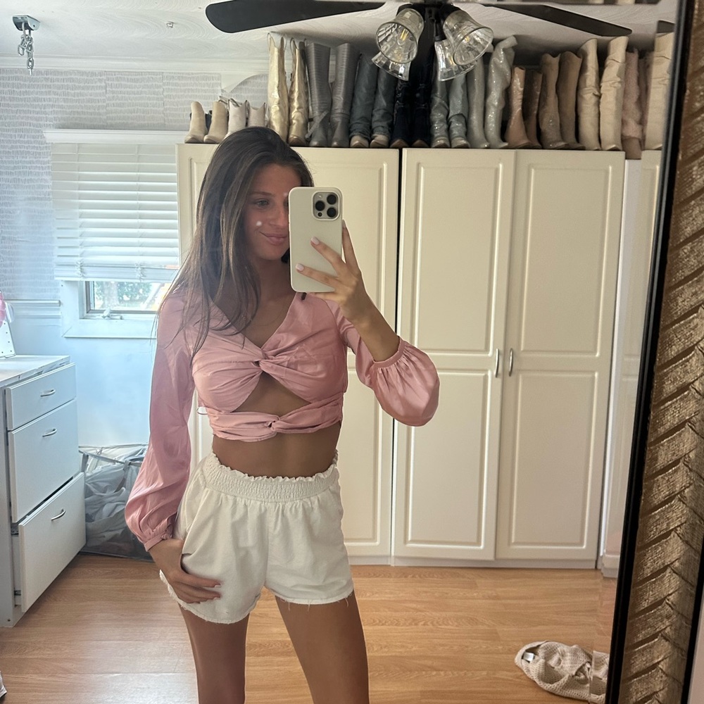pink more to come top